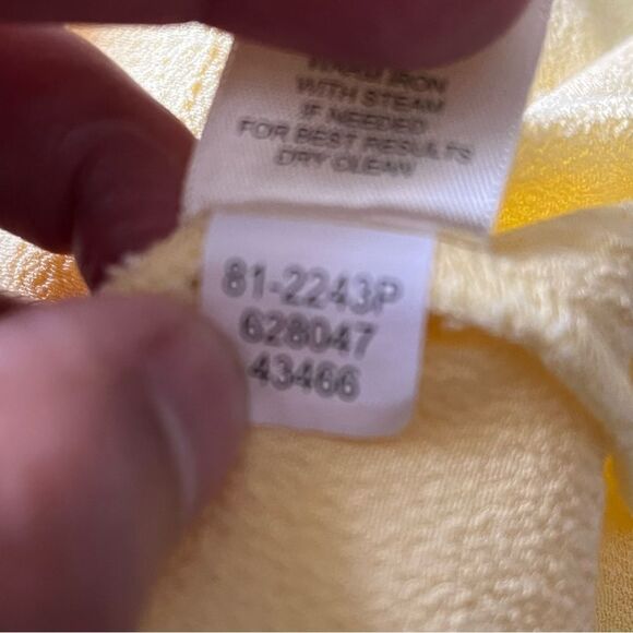 J. Jill Whisper Yellow Daylily Sleeveless Wrap Shirt Top Blouse Size Med. Petite - Picture 8 of 8